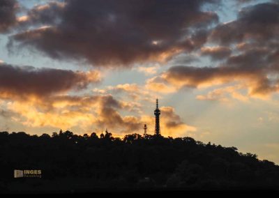 sonnenuntergang überm berg petrin in prag 0064