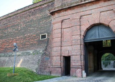 In den Kasematten auf dem Vyšehrad in Prag 10 ziegeltor vysehrad eingang zu den kasematten 8086