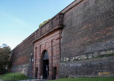 In den Kasematten auf dem Vyšehrad in Prag 12 ziegeltor vysehrad eingang zu den kasematten 8098