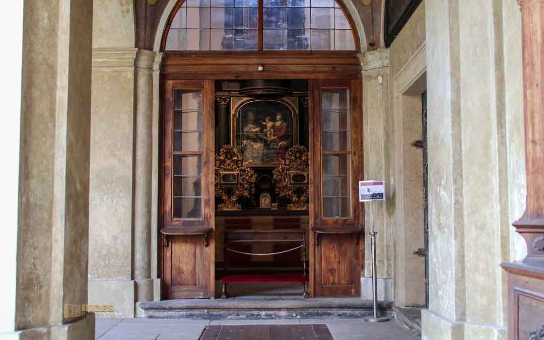 Prag-Kreuzgang-Kapellen-Prager-Loreto