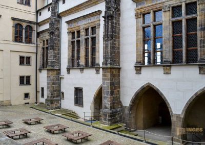 Die Prager Burg (Pražský hrad) 54 alter koenigspalast prager burg innenhof 0045