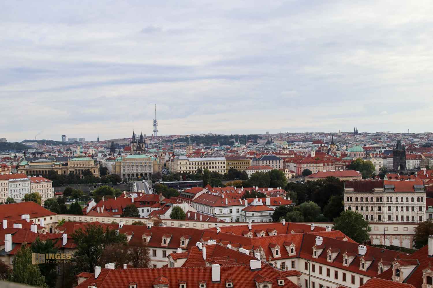blick auf altstadt prag von prager burg 2057 blick auf altstadt prag von prager burg 2057
