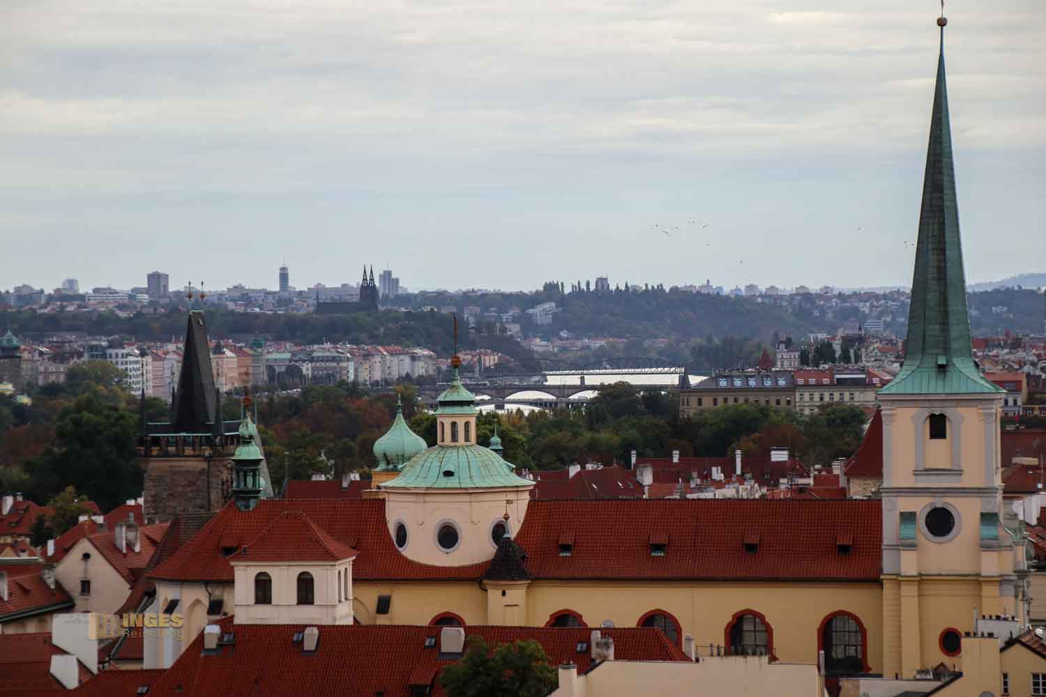 blick auf vysehrad von prager burg 2060 blick auf vysehrad von prager burg 2060