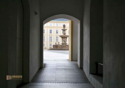 Die Prager Burg (Pražský hrad) 33 blick in den zweiten burghof prager burg 0180