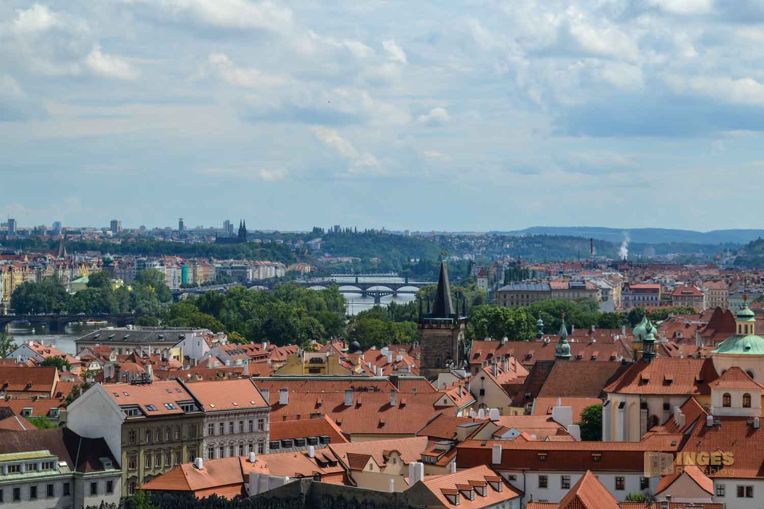 blick richtung vysehrad von prager burg 0548 blick richtung vysehrad von prager burg 0548