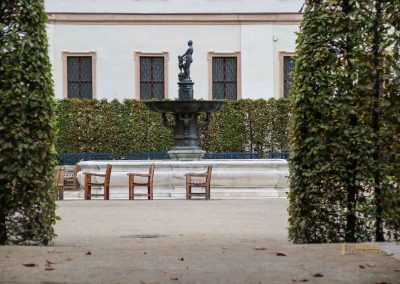 brunnen venus mit amor im waldstein-garten in prag 1692