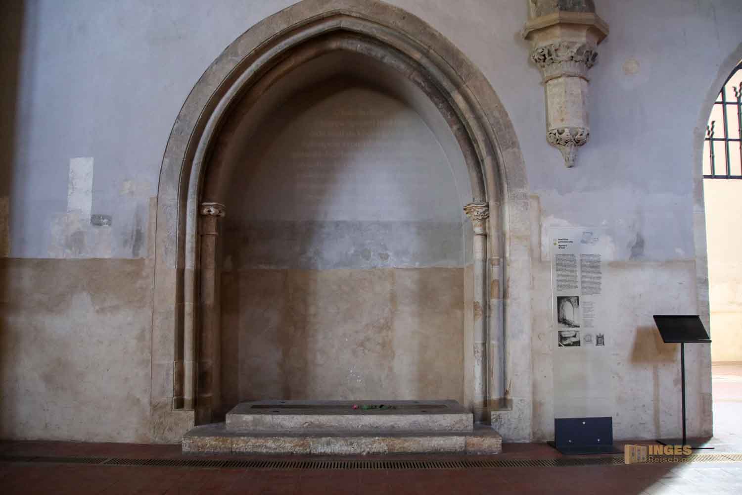 gedenkstelle hl. agnes im agneskloster prag 8998 gedenkstelle hl. agnes im agneskloster prag 8998