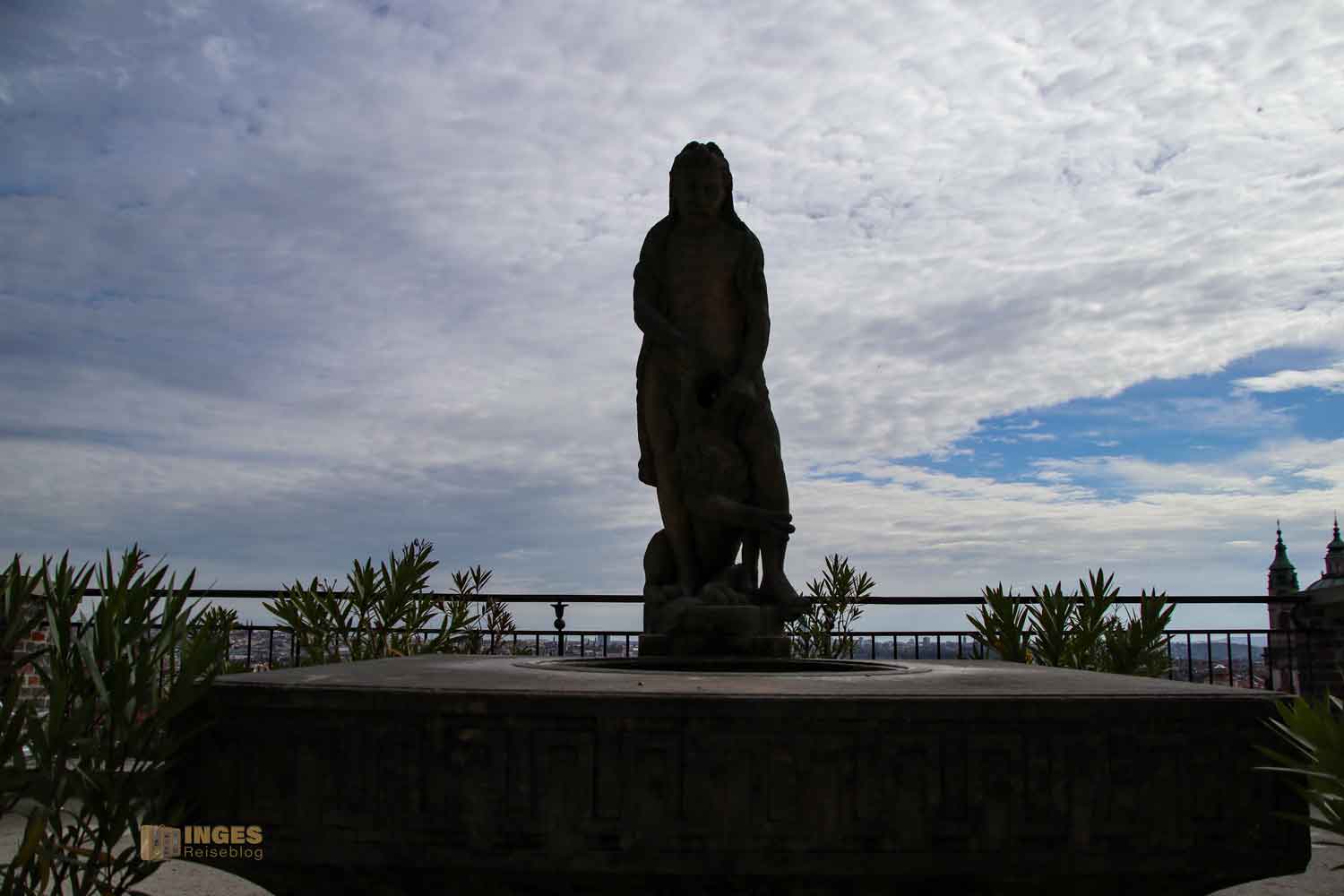 herkules-brunnen wallgarten prager burg 2107 herkules-brunnen wallgarten prager burg 2107