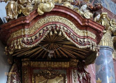 In der Christ-Geburt-Kirche im Prager Loreto (Pražská Loreta) 13 kanzel christi-geburt-kirche prager loreto 0857