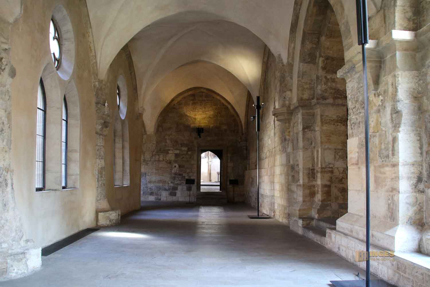 kreuzgang agneskloster prag 9020 kreuzgang agneskloster prag 9020