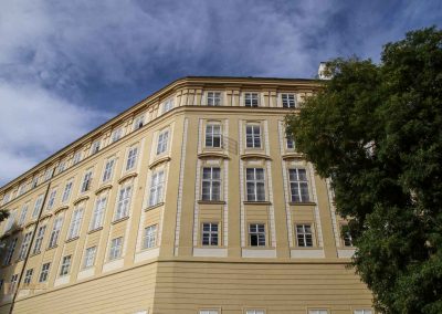 Die Prager Burg (Pražský hrad) 113 paradiesgarten und regierungsgebaeude prager burg 2269