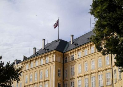 Die Prager Burg (Pražský hrad) 115 paradiesgarten und regierungsgebaeude prager burg 2279