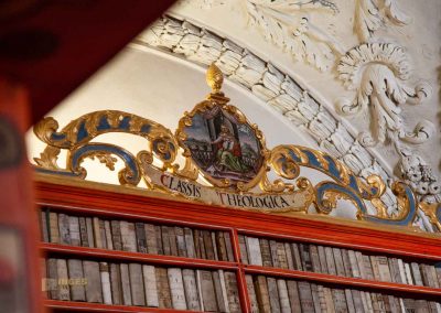 Die Bibliothek im Kloster Strahov (Strahovská knihovna) in Prag 14 theologischer saal blibliothek kloster strahov prag 0519