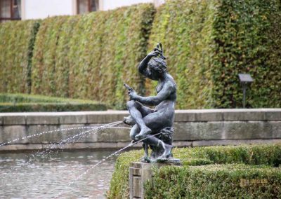 wallensteingarten prag brunnen herkules mit lindwurm 1272