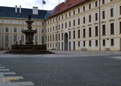 Die Prager Burg (Pražský hrad) 34 zweiter burghof prager burg 0186