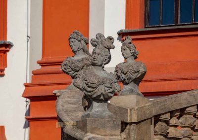 afrika, abend und wasser an der freitreppe von schloss troja in prag 0114