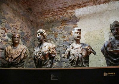 ausstellung im lapidarium schloss troja in prag 6377