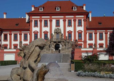 blick auf schloss troja prag vom schlossgarten 5833