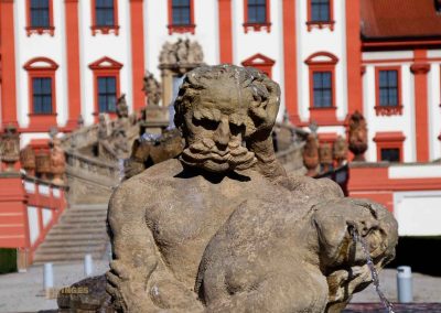 brunnen gaerten von schloss troja in prag 5825
