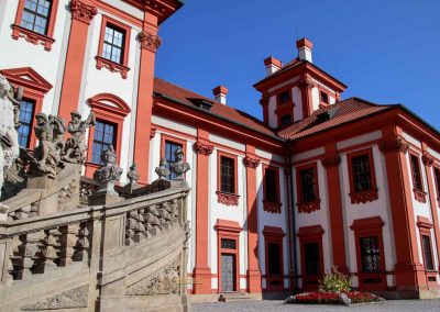 europa mittag und feuer an der freitreppe von schloss troja in prag 5588