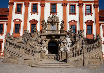 freitreppe schloss troja prag 0097
