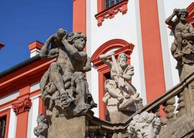 herakles poseidon ares freitreppe schloss troja prag 5596