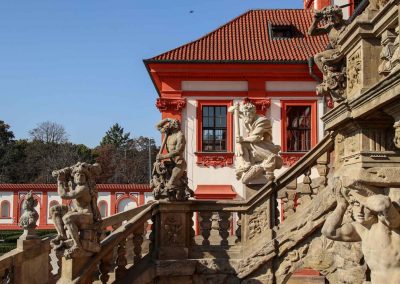 herakles poseidon ares freitreppe schloss troja prag 5655