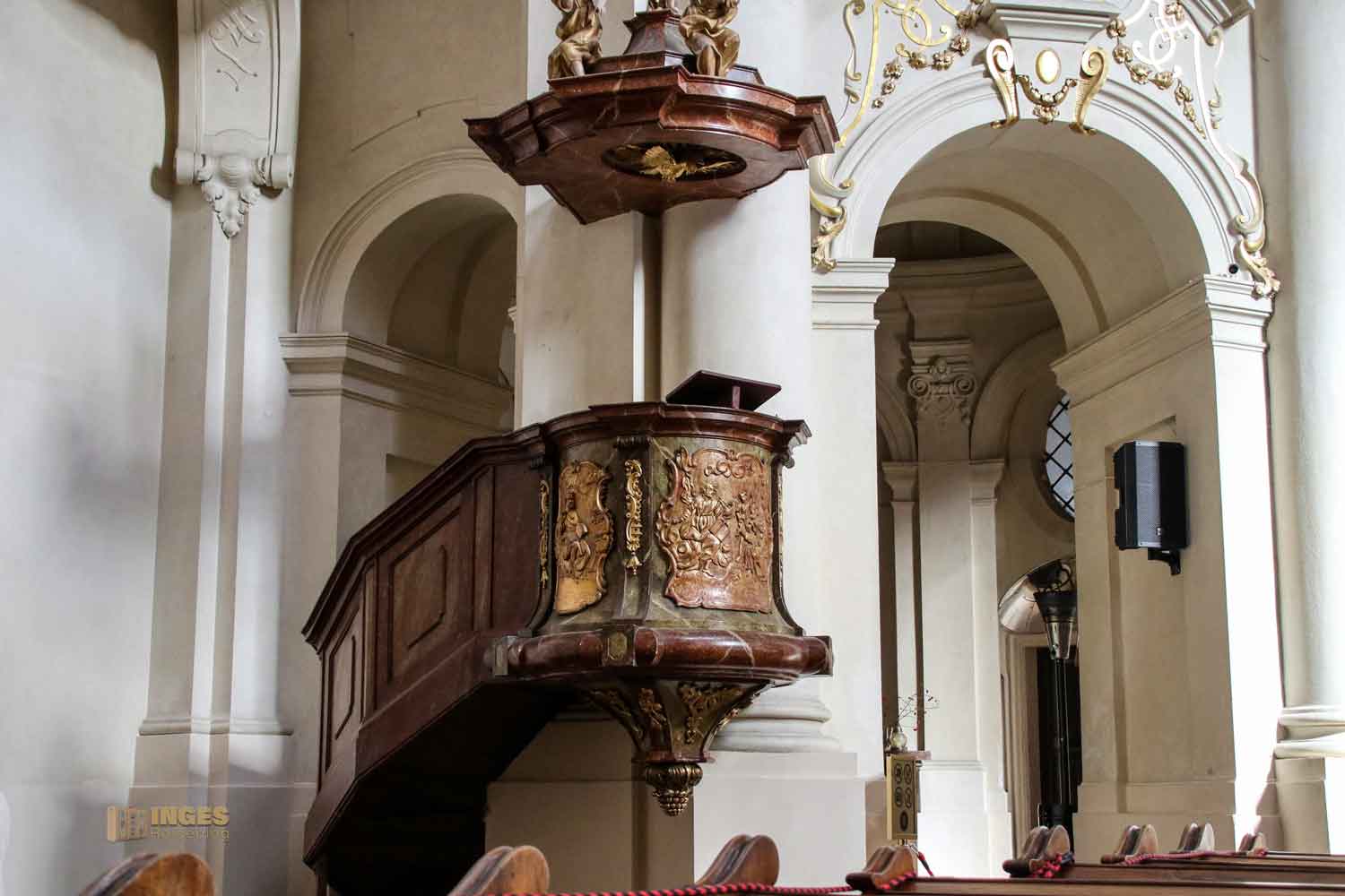 kanzel in der st.nikolaus-kirche altstadt prag 8595 kanzel in der st.nikolaus-kirche altstadt prag 8595