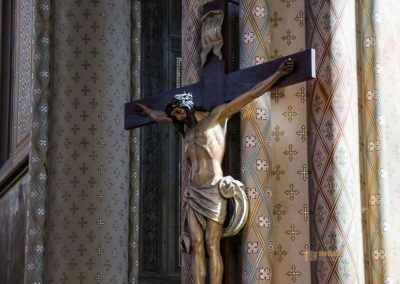 kreuz in der kirche hl. ludmilla in prag 3579