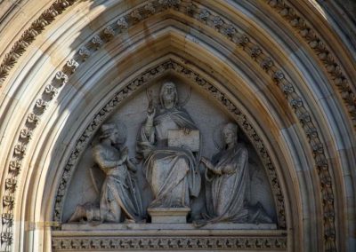 portal kirche der hl. ludmilla in prag 3540