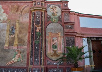 wand beim sommertheater im garten von schloss troja prag 5910