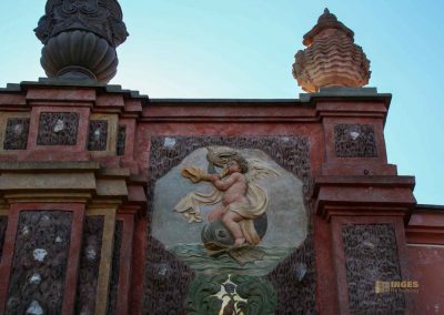 wand beim sommertheater im garten von schloss troja prag 5915