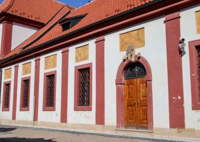 wirtschaftsgebaeude von schloss troja prag 5258