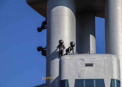 die babys am prager fernsehturm zizkov 3126