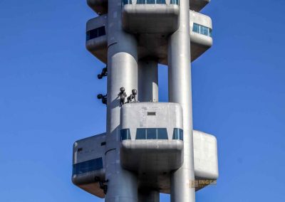 die babys am prager fernsehturm zizkov 3132