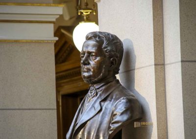 Im Nationalmuseum (Národní muzeum) in Prag 59 beruehmte persoenlichkeiten treppenhaus nationalmuseum prag 0985