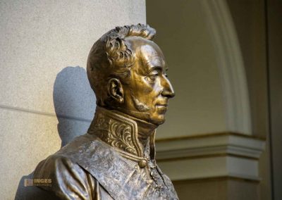 Im Nationalmuseum (Národní muzeum) in Prag 60 beruehmte persoenlichkeiten treppenhaus nationalmuseum prag 1008