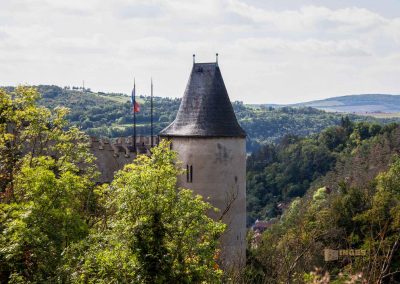 brunnenturm burg karlstein tschechien 0011