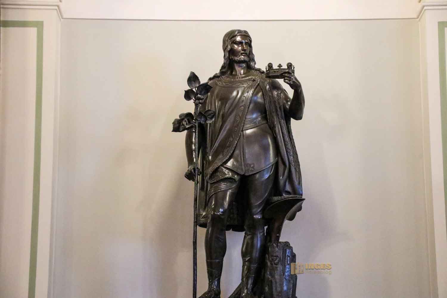 eingangshalle nationalmuseum in prag 1305 eingangshalle nationalmuseum in prag 1305