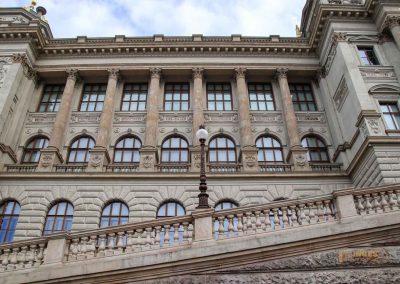 Im Nationalmuseum (Národní muzeum) in Prag 13 frontansicht nationalmuseum prag 1336