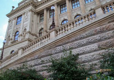 Im Nationalmuseum (Národní muzeum) in Prag 17 frontansicht nationalmuseum prag 5349