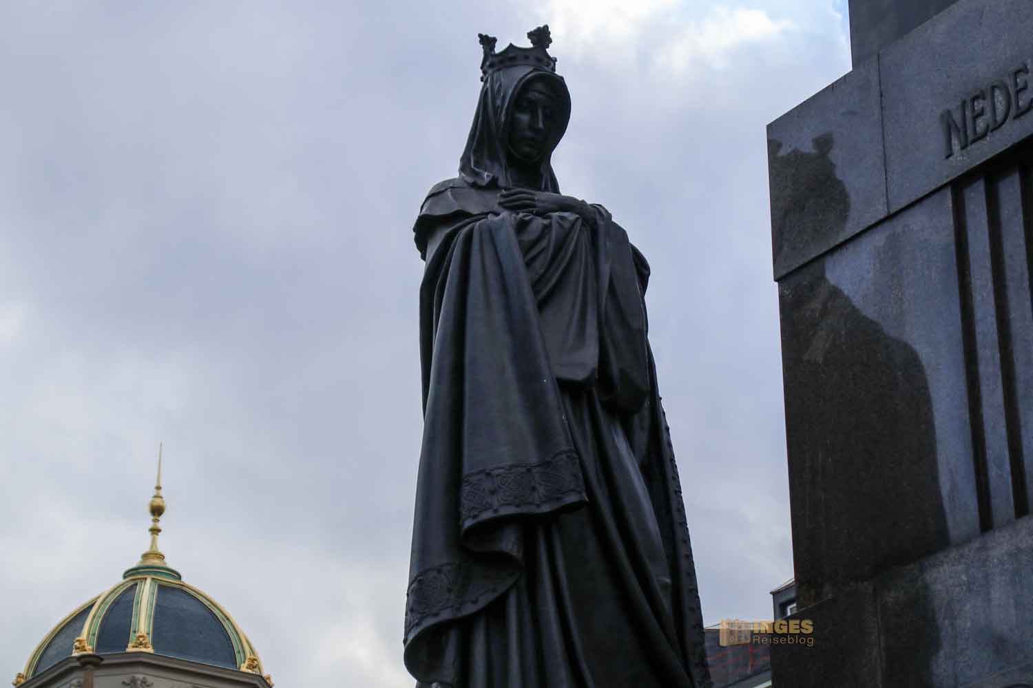 hl. agnes am wenzelsdenkmal in prag 5424 hl. agnes am wenzelsdenkmal in prag 5424