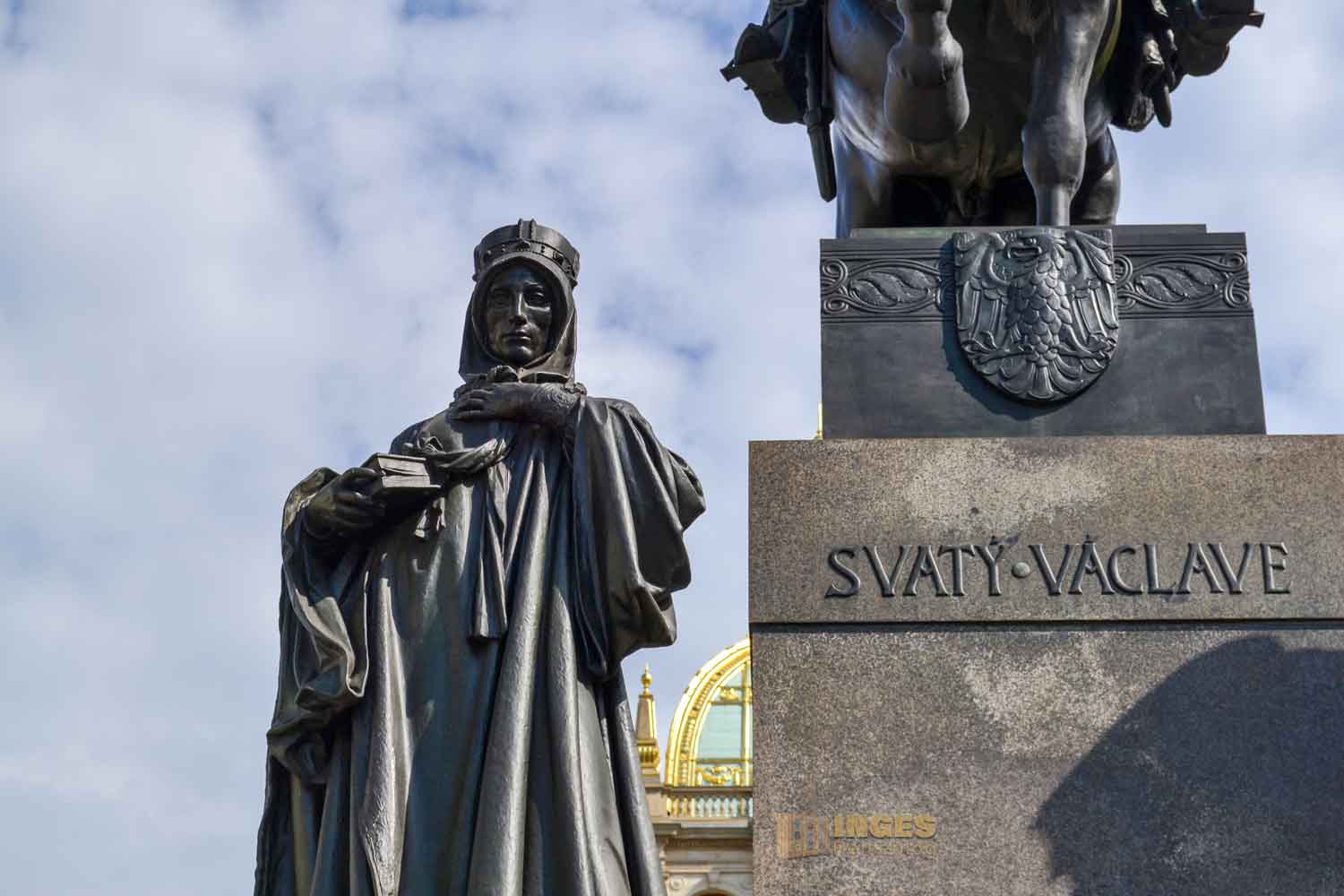 hl. ludmilla wenzelsdenkmal prag 0126 hl. ludmilla wenzelsdenkmal prag 0126