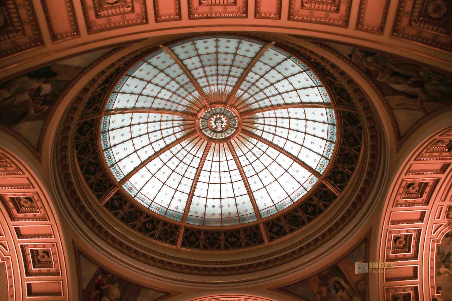 kuppel pantheon nationalmuseum prag 1139 kuppel pantheon nationalmuseum prag 1139