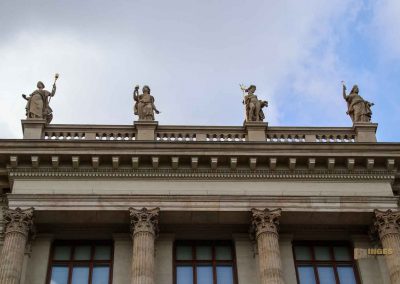 Im Nationalmuseum (Národní muzeum) in Prag 6 seitenansicht nationalmuseum prag 5268