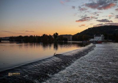 sonnenuntergang über der Kampa in prag 0089