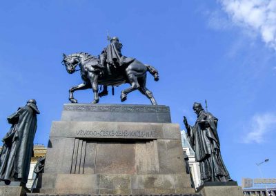 Das Wenzelsdenkmal (Pomník svatého Václava) in Prag 3 wenzelsdenkmal in prag 0140