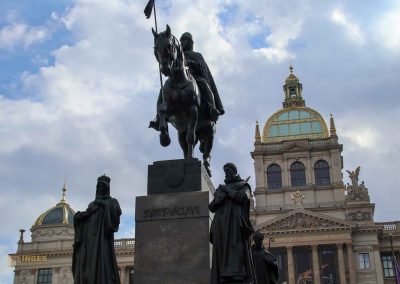 Das Wenzelsdenkmal (Pomník svatého Václava) in Prag 1 wenzelsdenkmal in prag 5449
