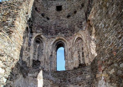 Burg Okoř bei Prag 50 kapelle im turm burg okor bei prag 1940