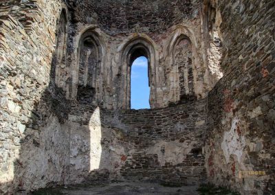 Burg Okoř bei Prag 51 kapelle im turm burg okor bei prag 1949